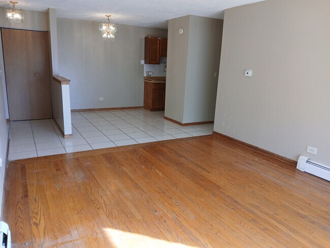 Building Photo - 247 N Neltnor Blvd