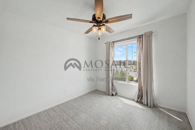 Building Photo - 1304 W Inca Dr