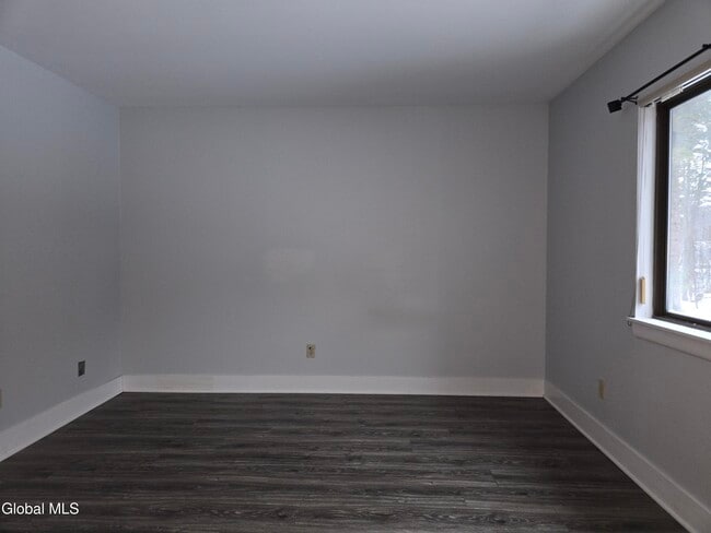 Building Photo - 93 Ridgewood Terrace