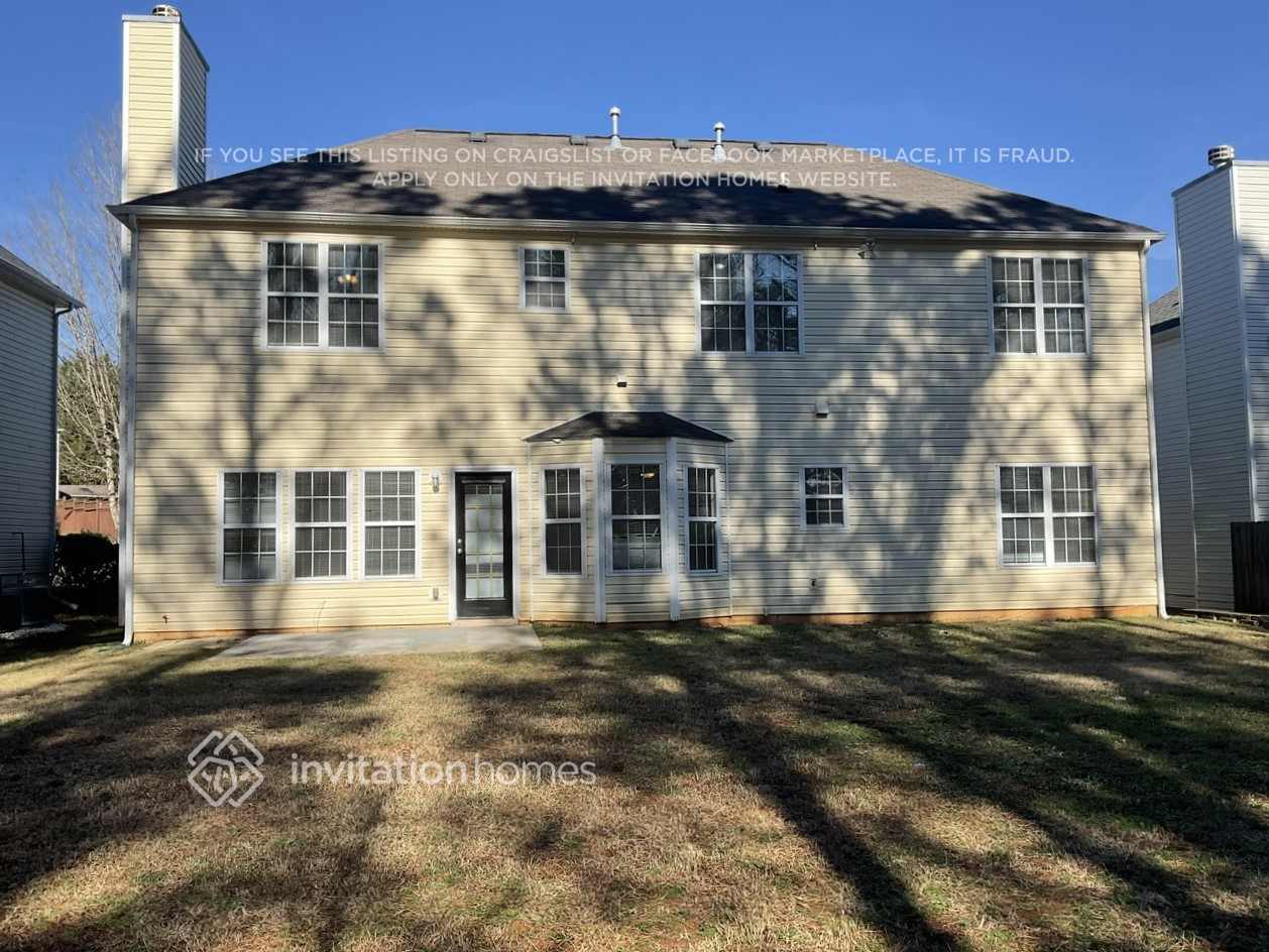 Building Photo - 2070 Dartmoth Way