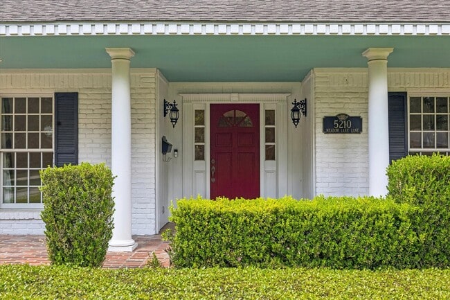 Building Photo - 5210 Meadow Lake Ln