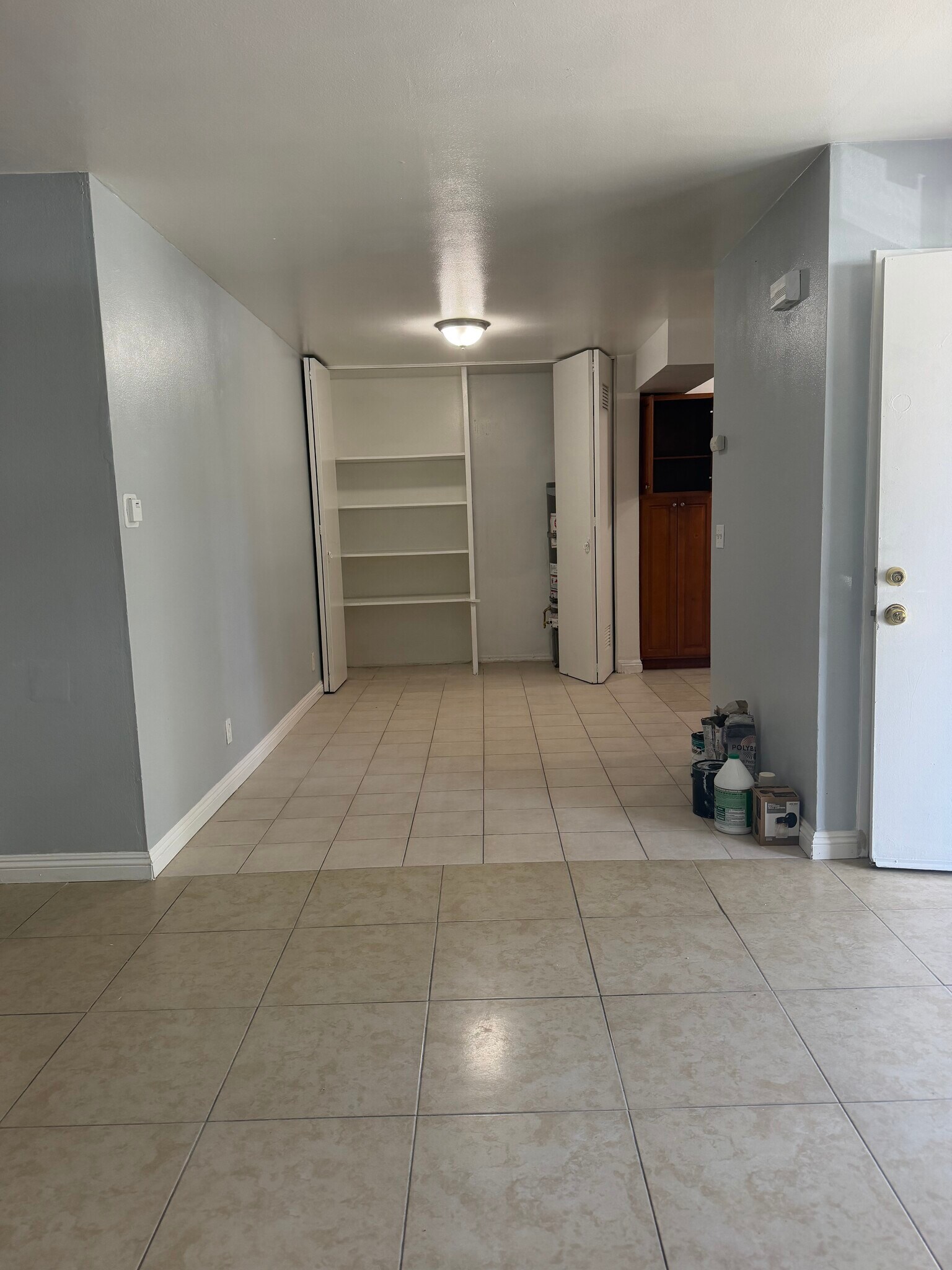 Building Photo - 614 N Moraga St