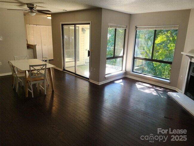 Building Photo - 4811 Spring Lake Dr