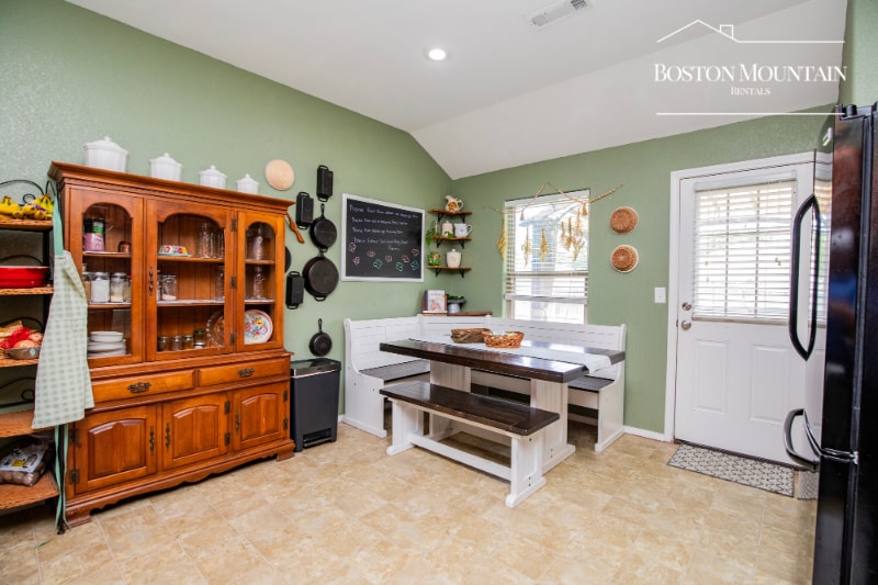 Building Photo - 1121 Apollo Dr