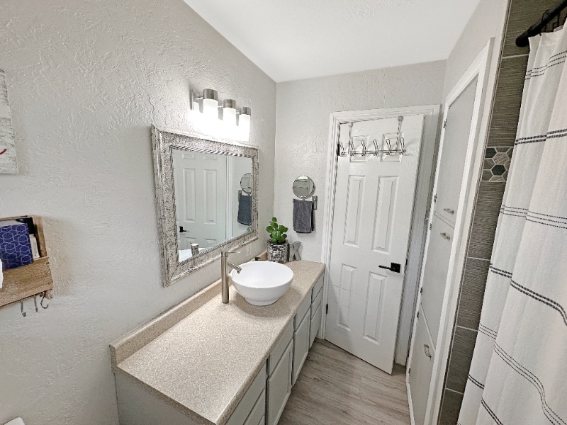 Building Photo - 117 Riverview 6 W