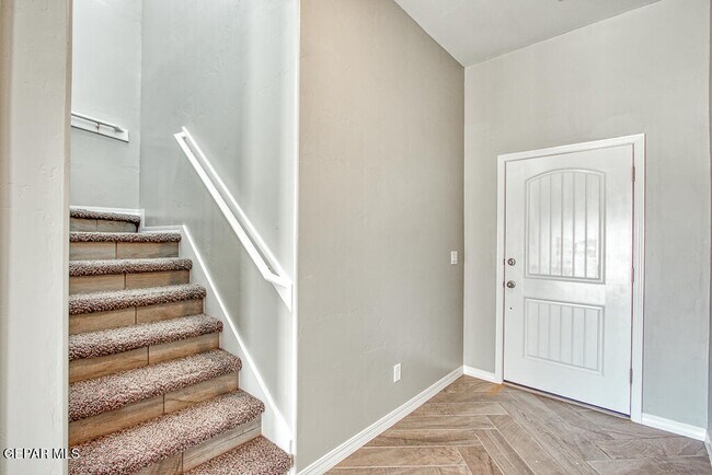 Building Photo - 14945 Tierra Haven Ave