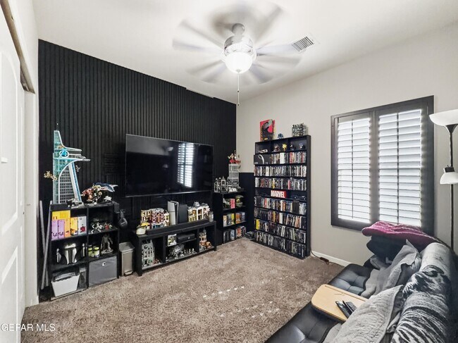 Building Photo - 12805 Kingsbury Ave