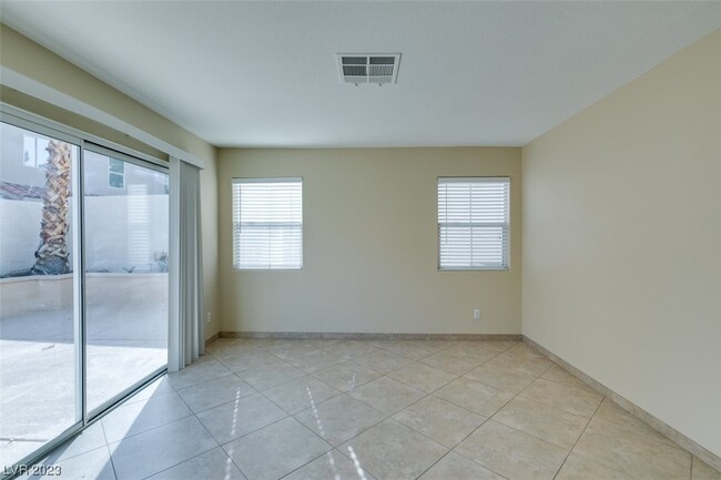 Building Photo - 2193 Eaglecloud Dr