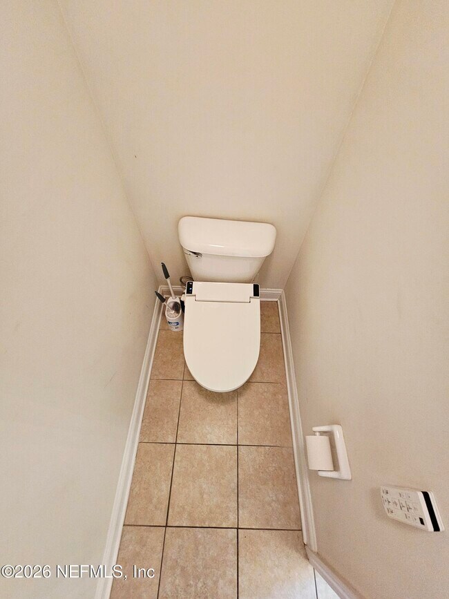 Building Photo - 5891 Green Pond Dr