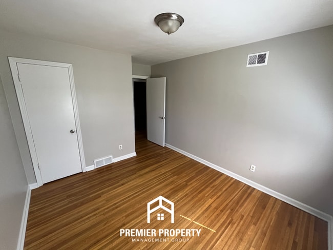 Building Photo - 1508 E.Raines Rd