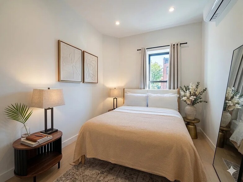 Building Photo - 285A Kingsland Ave