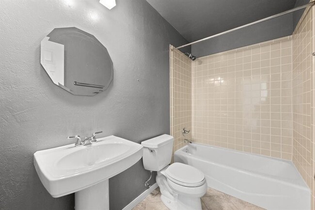 Building Photo - 3303 Sanderling Trail