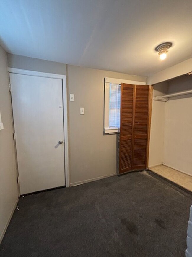 Building Photo - 3258 Frankford Ave