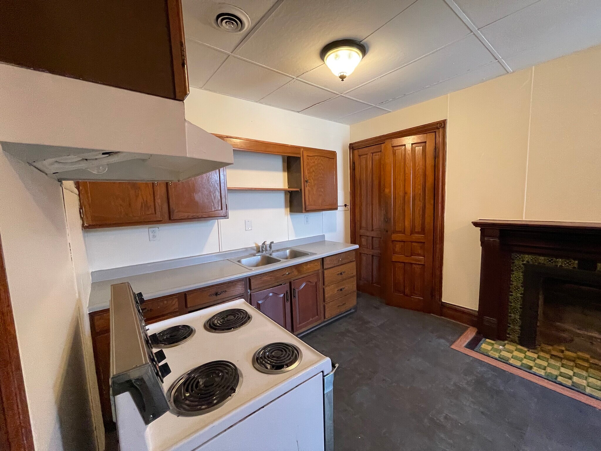 Building Photo - 2303 Chapline St