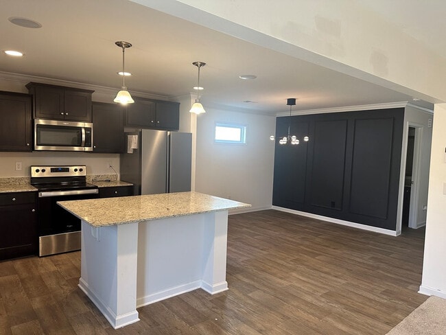 Building Photo - 1853 Ruger Dr