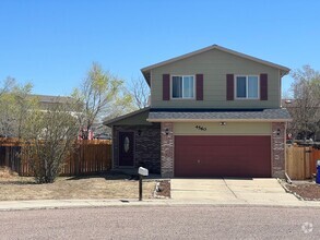 Building Photo - Close to Ft. Carson! 3 bed, 2 bath, 2 car ...