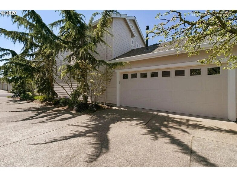 Building Photo - 6513 NE Copper Beech Dr