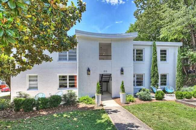 Building Photo - 510 Queens Rd