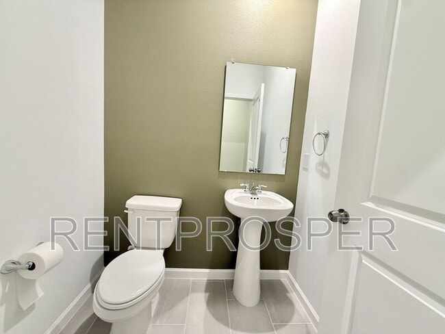 Building Photo - 2633 Ginseng Ivy St