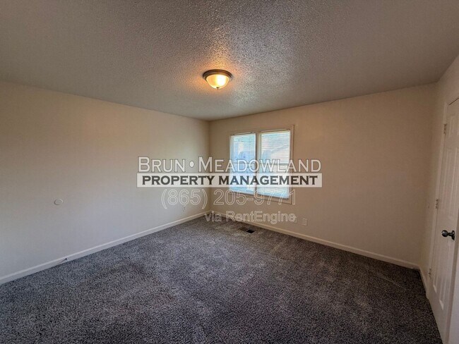 Building Photo - 9101 Parktop Ln NW