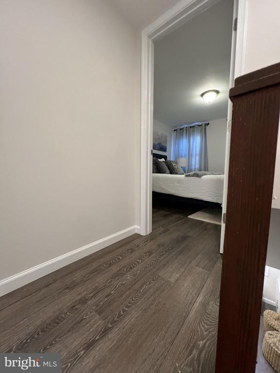 Building Photo - 324 S Castle St