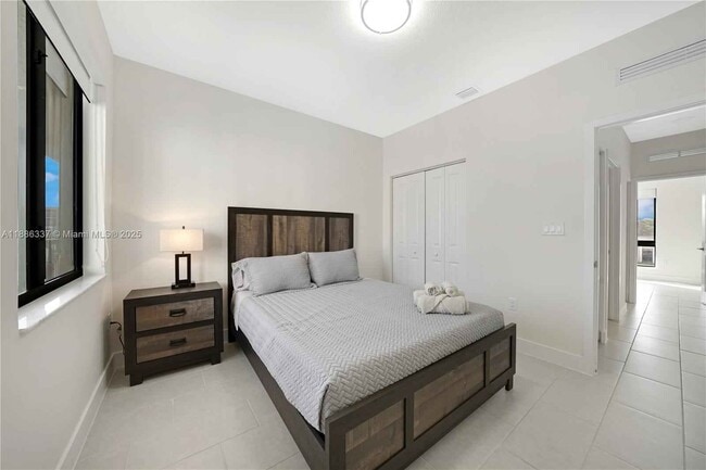 Building Photo - 8167 NW 41st St