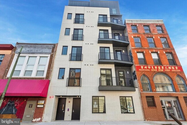 Building Photo - 225 N 12th St