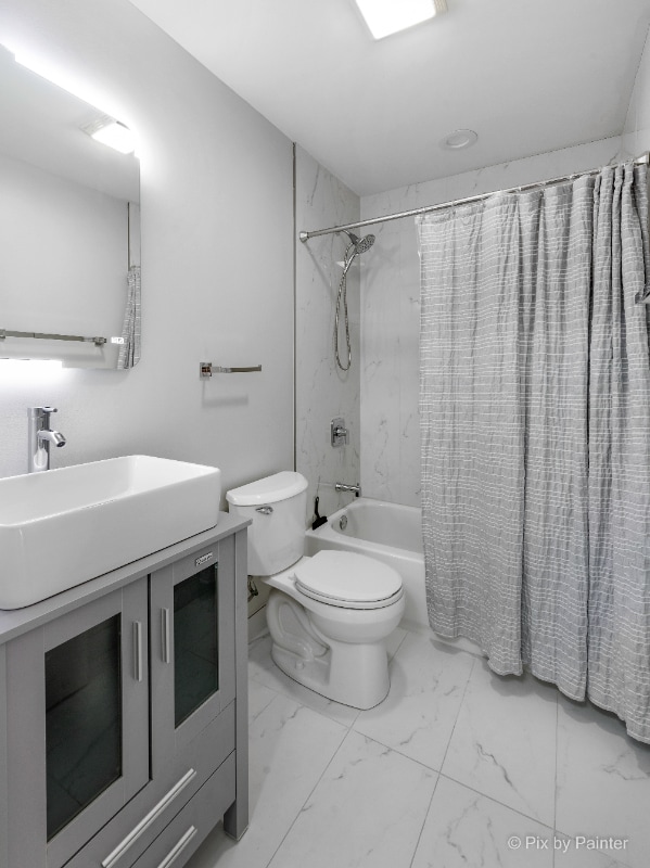 Building Photo - 114 W Green St