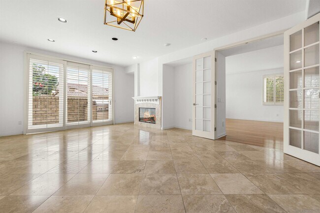 Building Photo - 1355 Caminito Balada