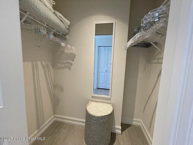 Building Photo - 1045 Jimmy Buffett Mem Hwy