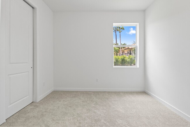 Building Photo - 7292 Lenora Ln