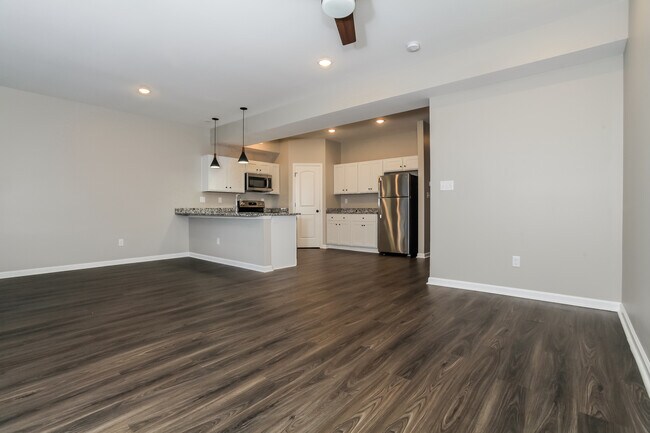 Building Photo - 2057 N Sarah Dr