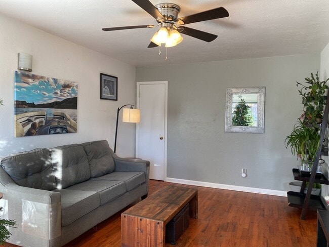 Building Photo - 1724-1726 Morningside Dr