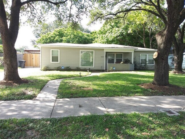 Primary Photo - 4907 Marietta Ln