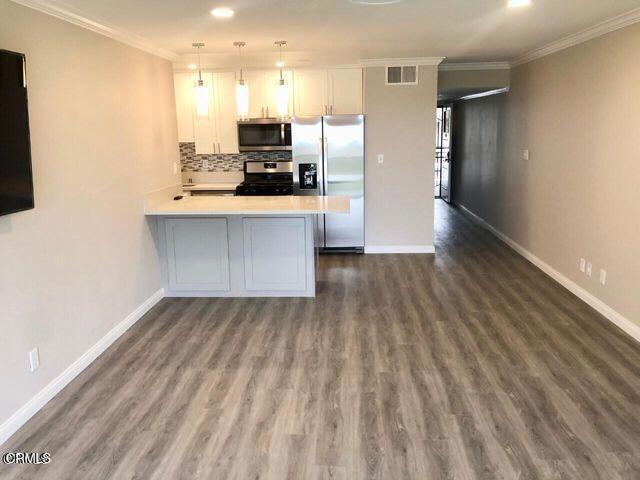 Building Photo - 651 Sunfish Way