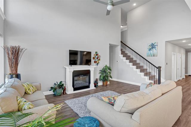 Building Photo - 7500 Foxgrass Pl