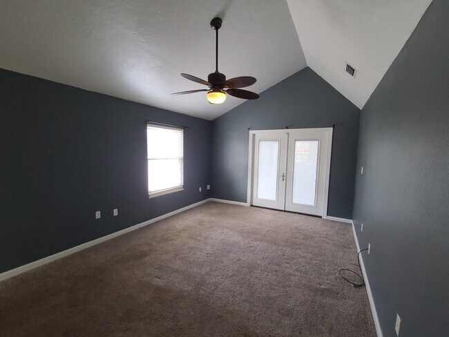 Building Photo - 1905 Catamaran Dr