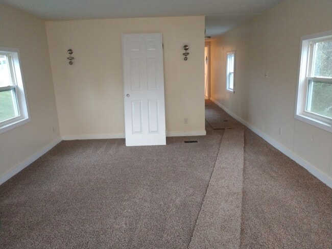 Building Photo - 203 Old Pittsburgh Rd