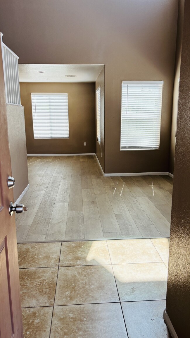 Building Photo - 8132 Stonyford Ct
