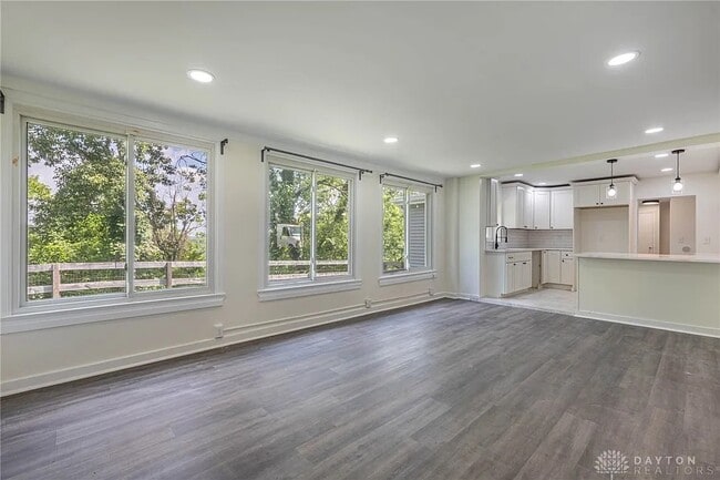 Building Photo - 415 Hyde Park Dr