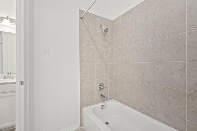 Building Photo - 28131 Scenic Shore Ln