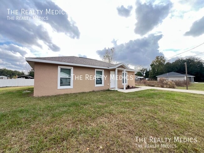 Building Photo - 5312 NW 6th Pl