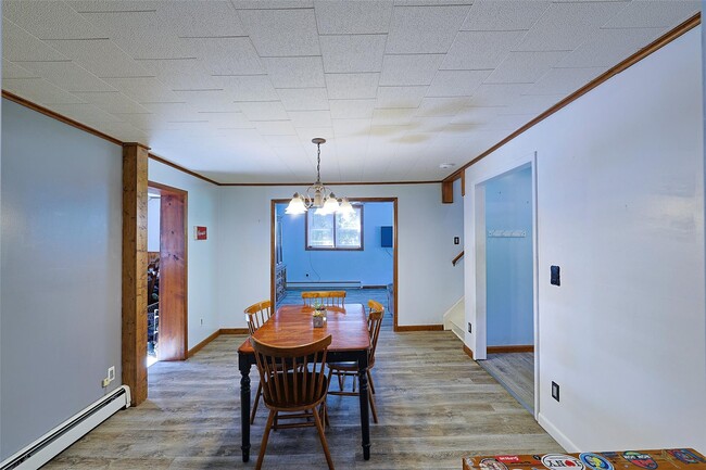 Building Photo - 18 Maples Ln