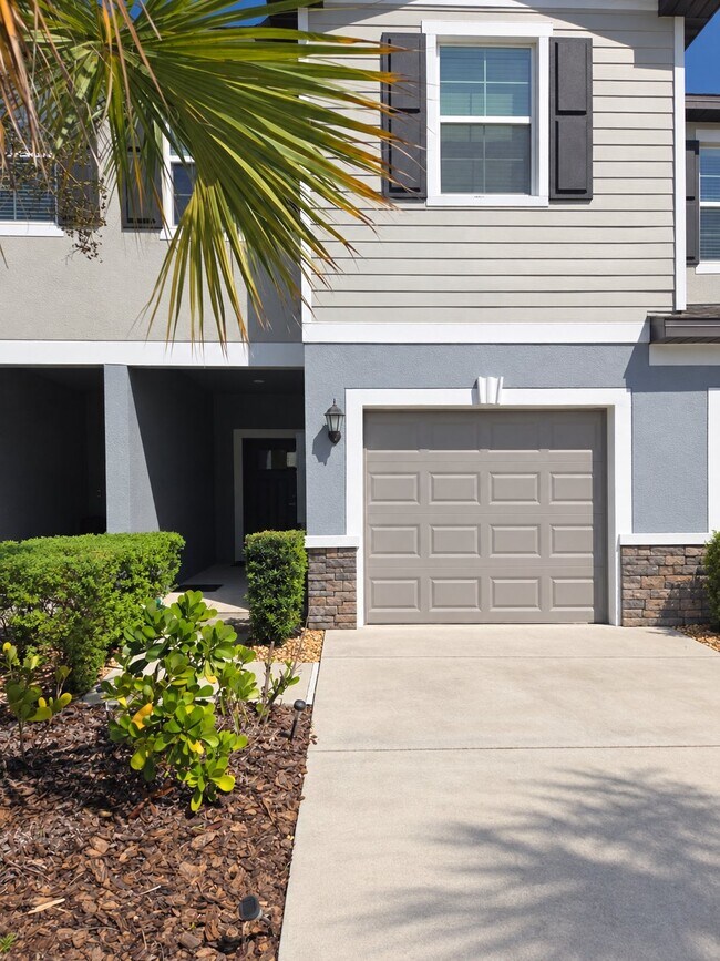 Building Photo - 6100 Acara Ln