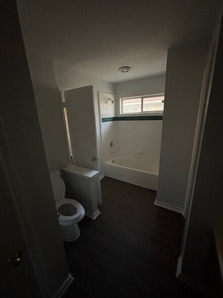 Building Photo - 8206 Coppergate