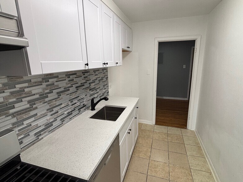 Building Photo - 85 N Grant St