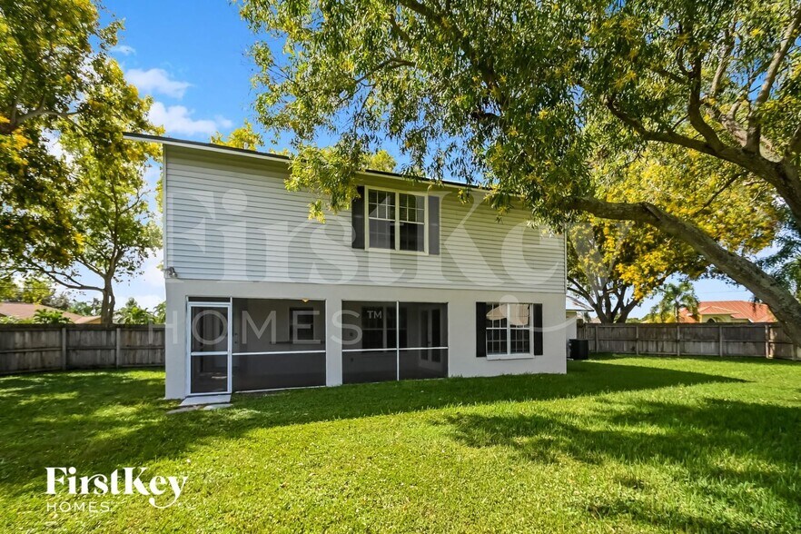 Building Photo - 15 SE 12th Ave