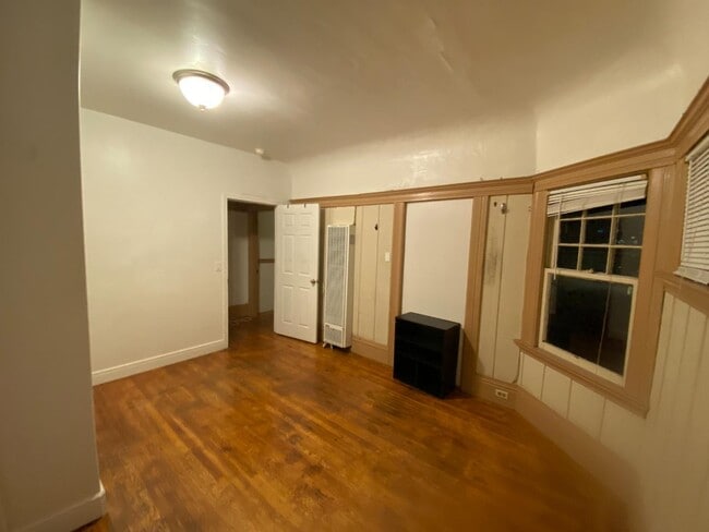 Building Photo - 2438 Haste St
