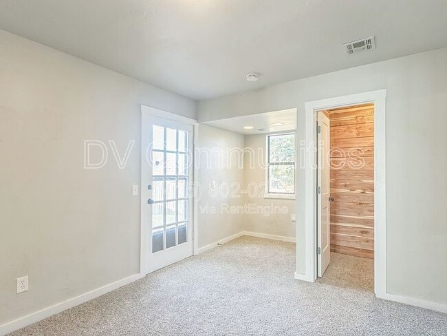 Building Photo - 3408 Oak Grove Dr