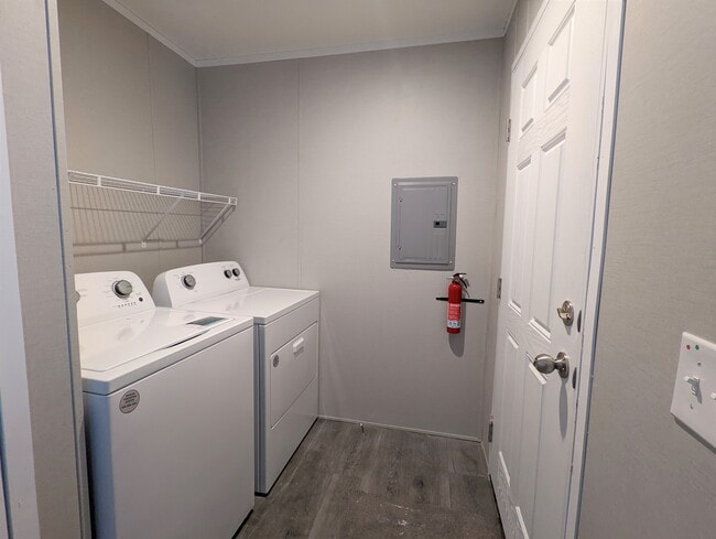 Building Photo - 630 Oregon St